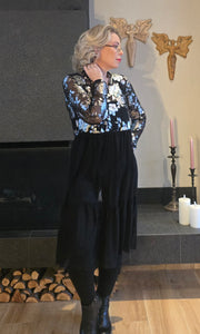 Birta tvílitur svört og silfurgræn