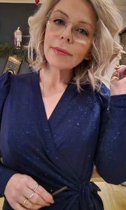 Kristín wrap-kjóll blár glimmer